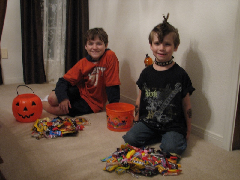 2009/10(October)/Halloween/800x600_20100206 603.JPG